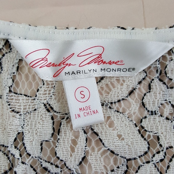 Marilyn Monroe Lace Detail Skater Dress - Picture 3 of 8